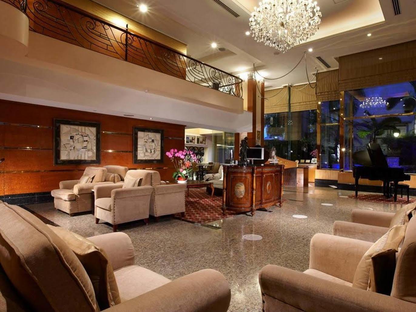 Hualien Charming City Hotel Esterno foto